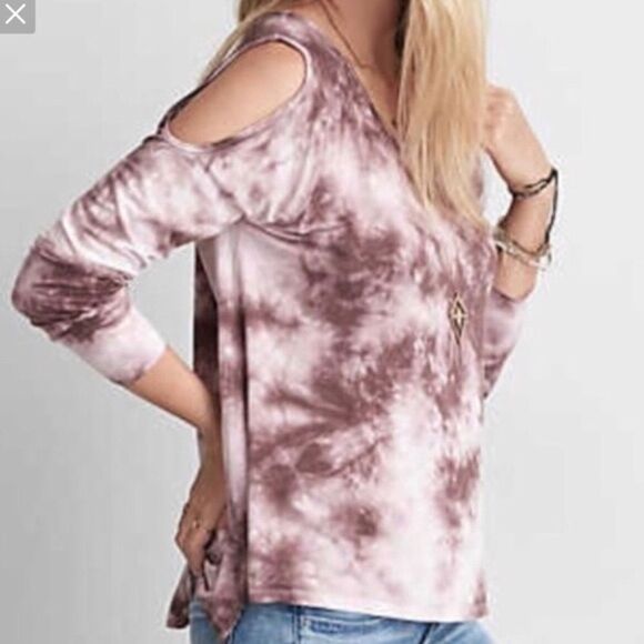 Soft and Sexy American Eagle Top - Picture 3 of 3